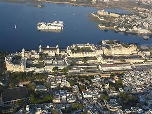 Raj Palace Hotel Udaipur Exterior photo